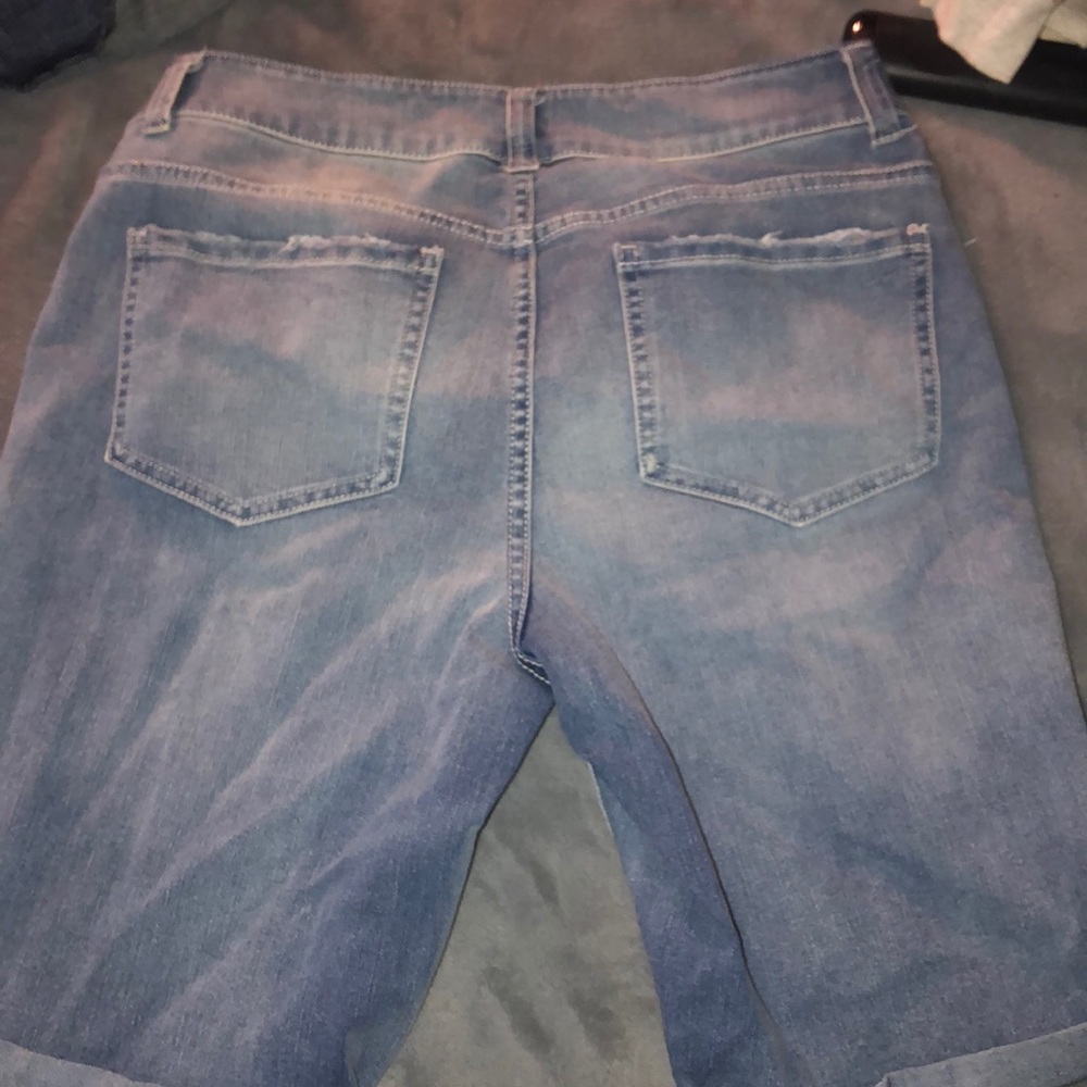 Jean capris - Picture 3 of 3